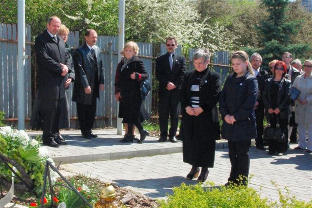 Pamiatku zosnulých Poliakov si uctila aj verejnosť 