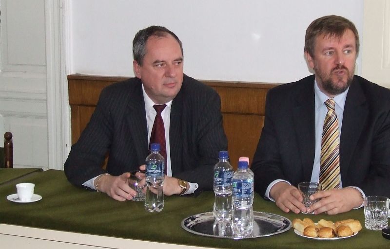 J. Polačko (vľavo) ukončil svoju predsednícku funkciu v KER