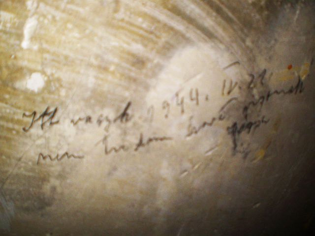 Nedávno objavený nápis na stenách synagógy