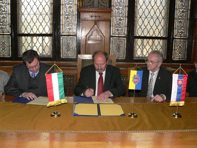 Signing of the Agreement on Cooperation 