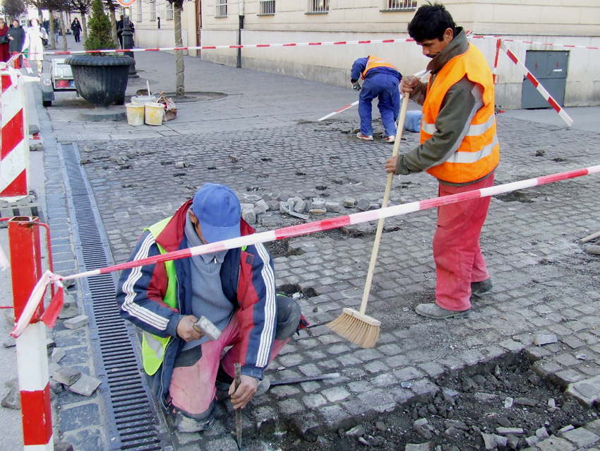 oprava priechodov pre chodcov - Hlavná ulica