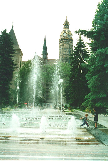 Hrajúca fontána na Hlavnej ulici