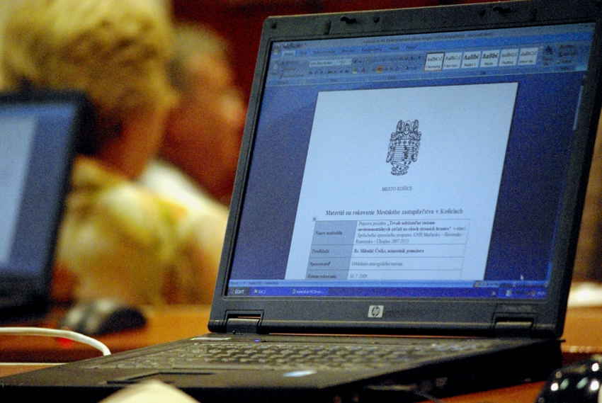 rokovanie mimoriadneho mestského zastupiteľstva 30. júla 2009 e