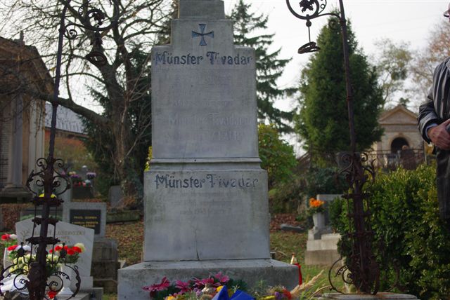 Rozália, hrob Theodora Münstera, mešťanostu v rokoch 1872 - 1906 