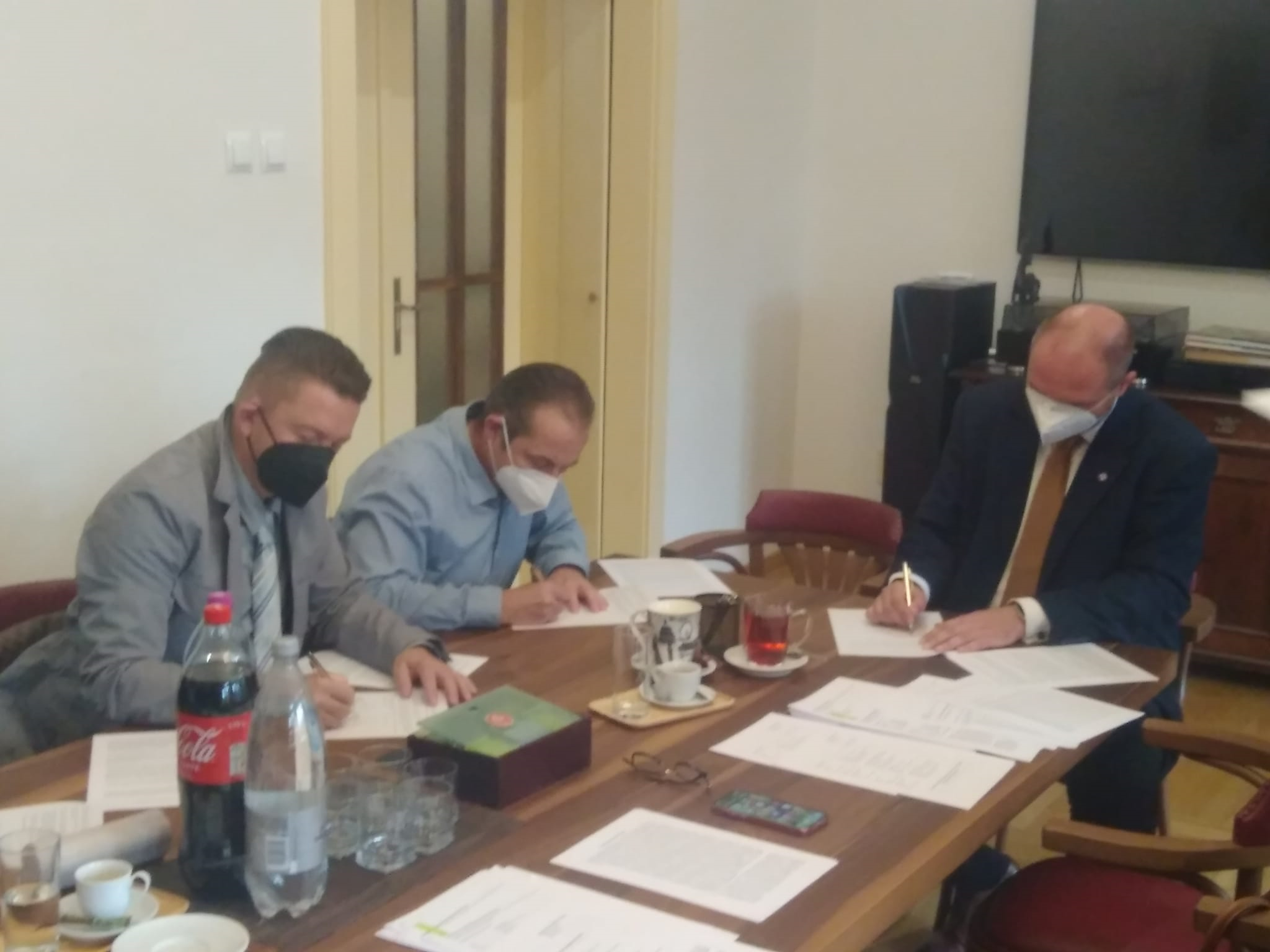 Podpis dohody o urovnaní medzi mestom a bratislavskou spoločnosťou Ipsa