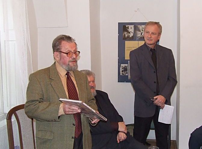 Budúcich čiteteľov povzbudil aj prekladateľ knihy Alexander Balega (vľavo)