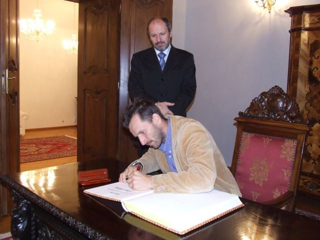 Podpis P.Polláka do pamätnej knihy