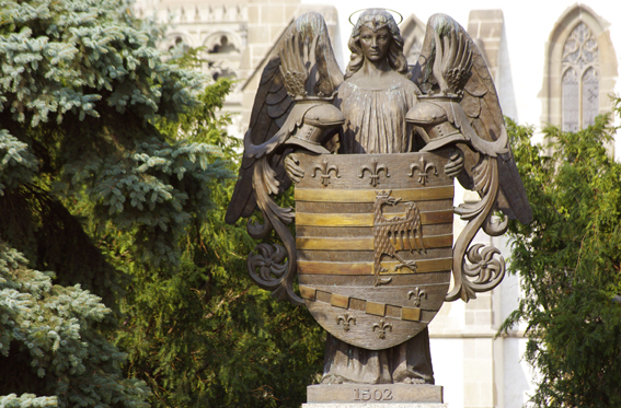 Scuplture – The coat of arms of Košice