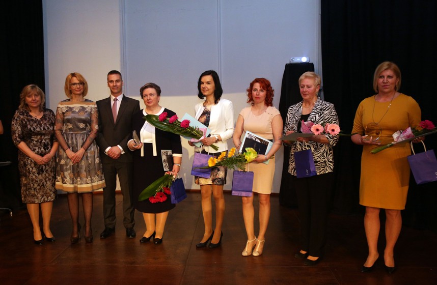 Ocenení učitelia s predstaviteľmi mesta