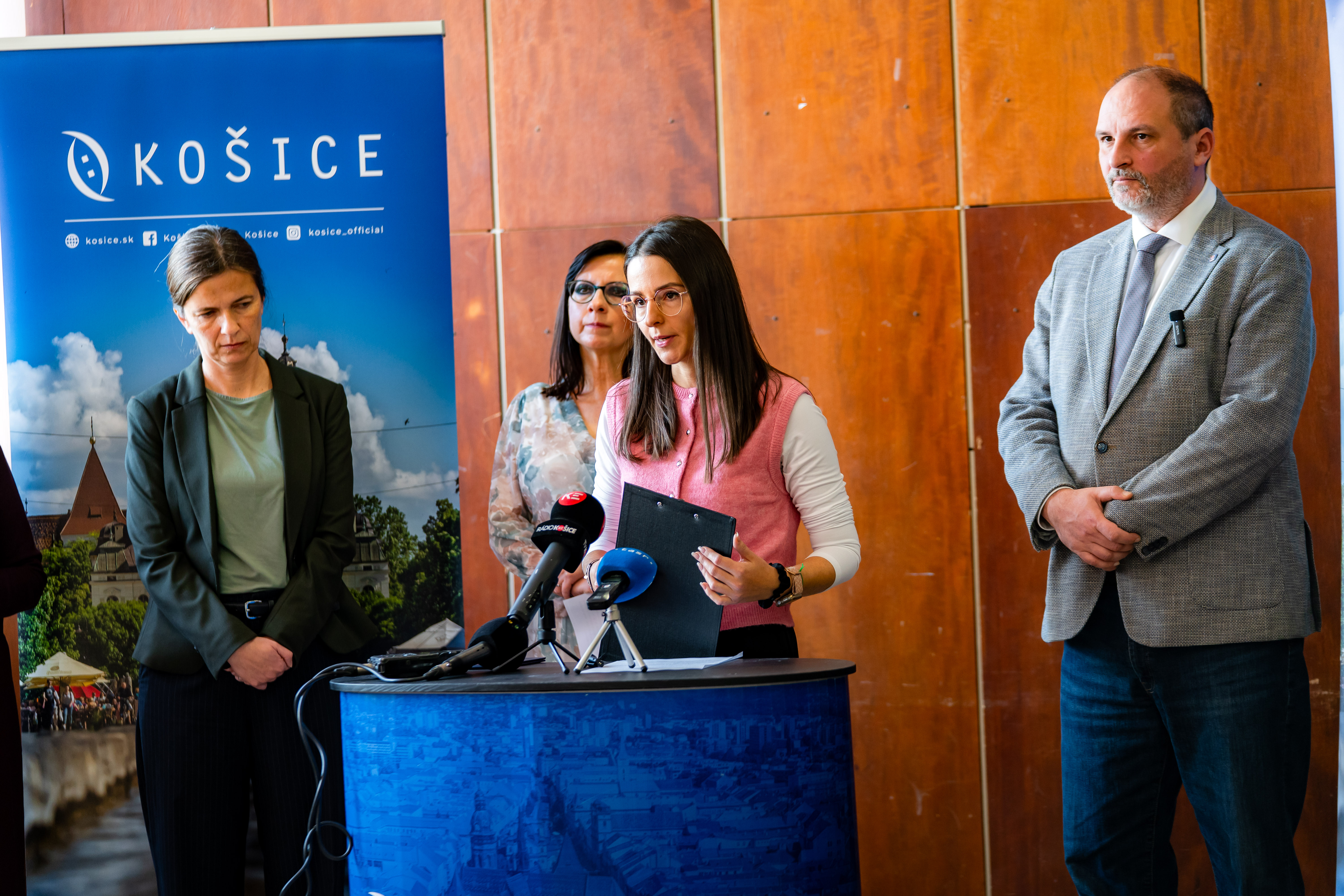 Tlačový brífing s vedením mesta, so zástupcami FF UPJŠ,  Psychosociálneho centra a ZŠ