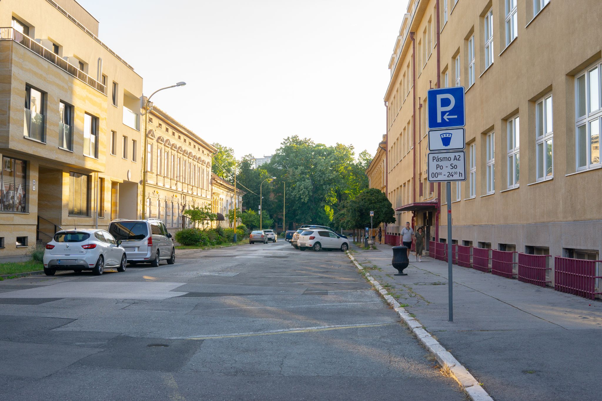 Zbrojničná