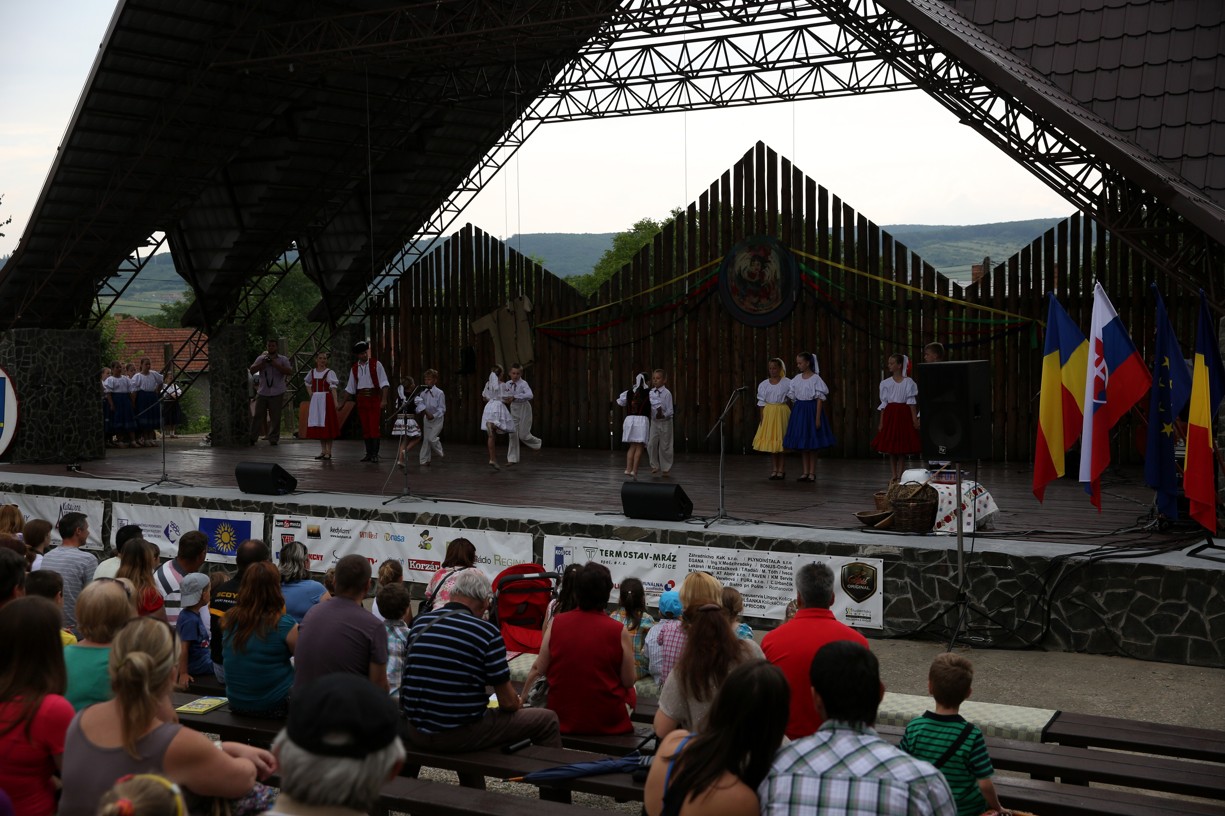 Folklórne slávnosti v Rozhanovciach majú dlhú tradíciu