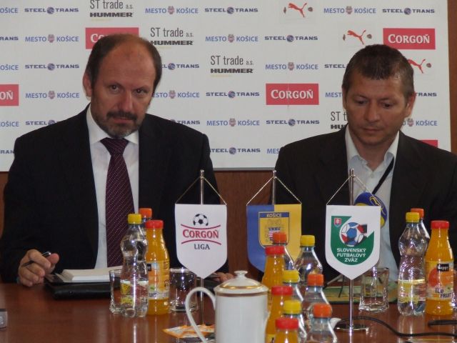 Viceprezident MFK Ing. F. Knapík a športový manažér MFK Mgr. J. Vukušič