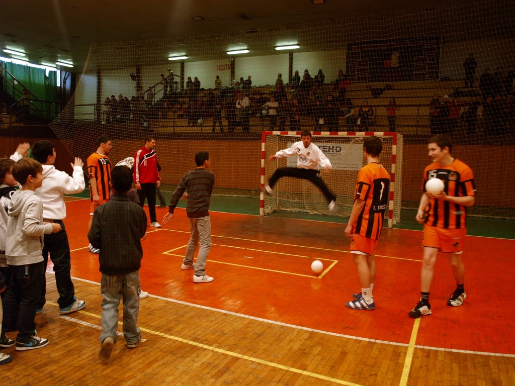 Mesto Košice podporilo školákov v hádzanej