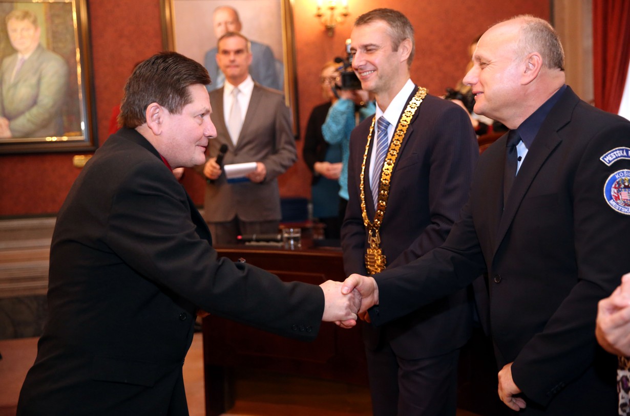 Primátor ocenil mestských policajtov za 20 rokov služby mestu