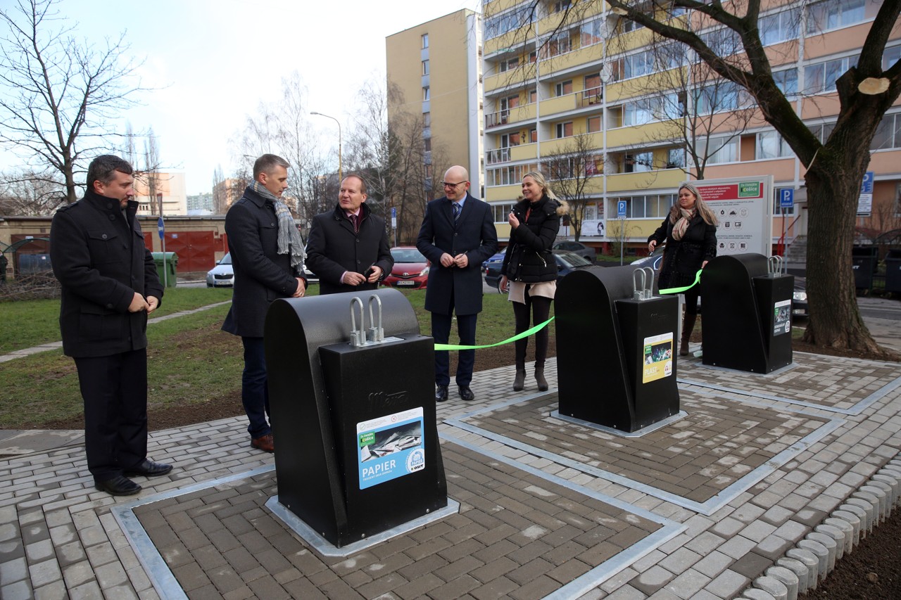 Nové podzemné kontajnery pribudli v Mestskej časti Košice-Juh