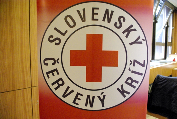 logo Slovenského červeného kríža