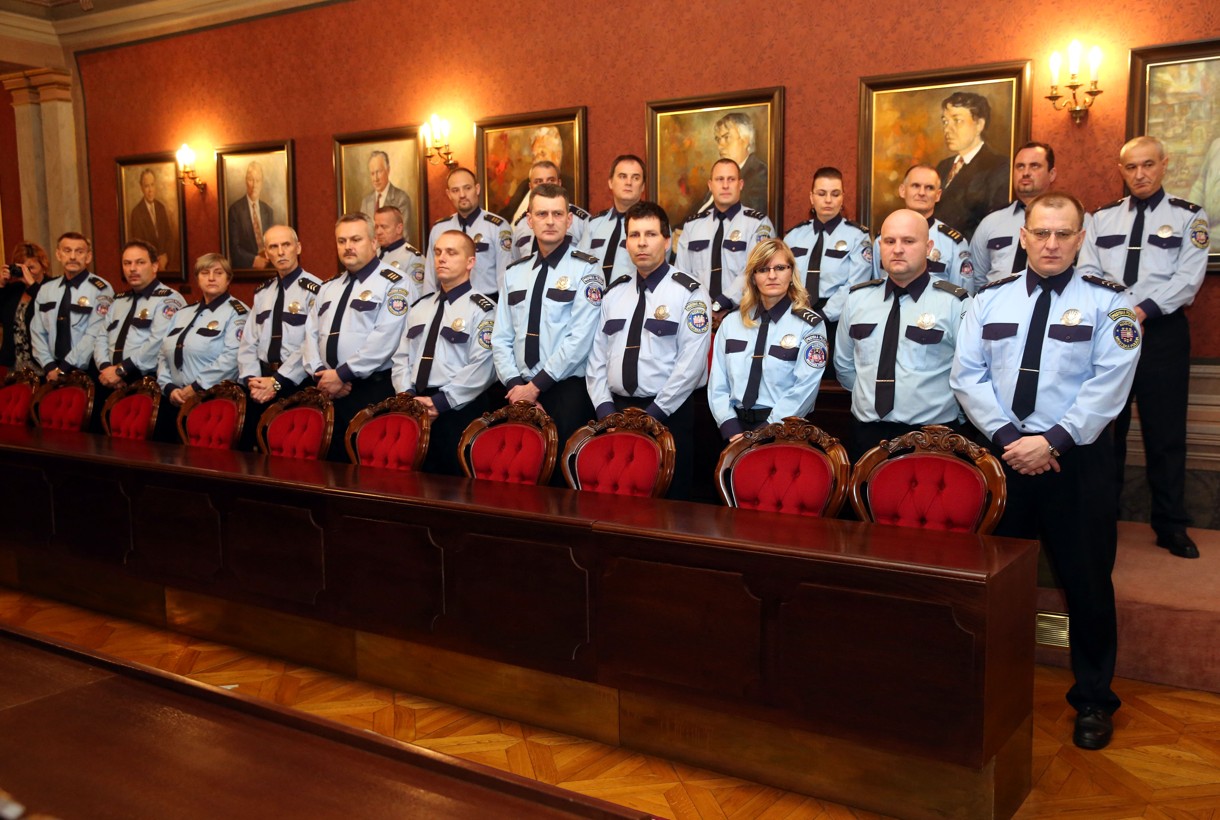 Primátor ocenil mestských policajtov za 20 rokov služby mestu