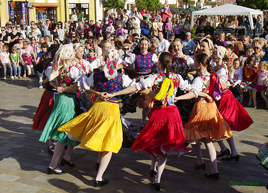 Tanečný program folklóristov 