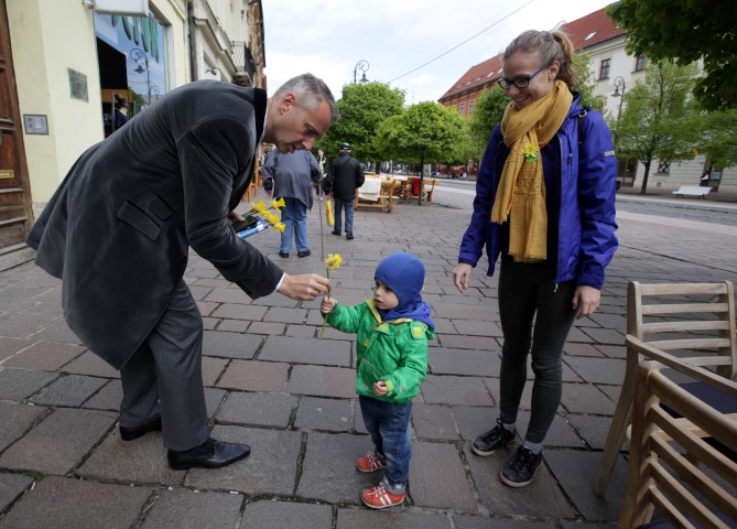 Deň narcisov v uliciach mesta