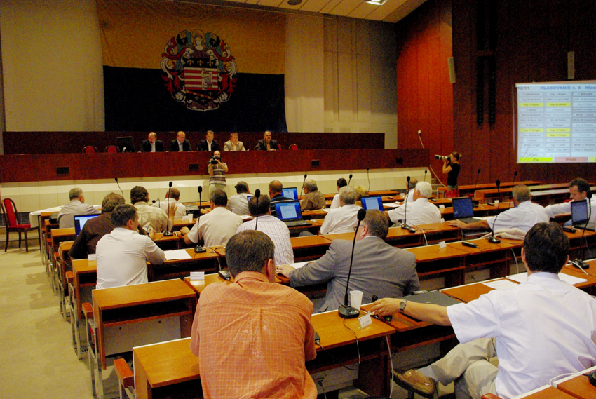 rokovanie mimoriadneho mestského zastupiteľstva 30. júla 2009 a