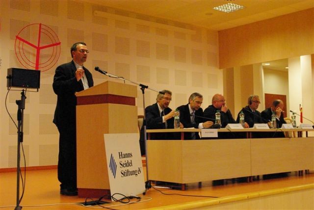 Konferencia Populizmus versus služba občanom