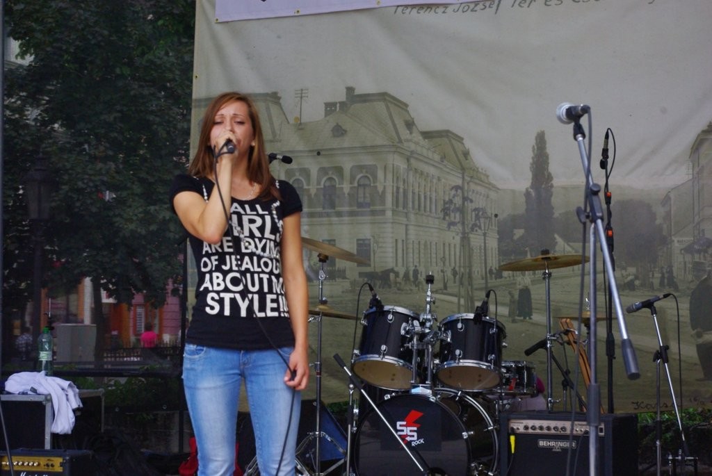 Speváčka Zuzka Szillagyiová