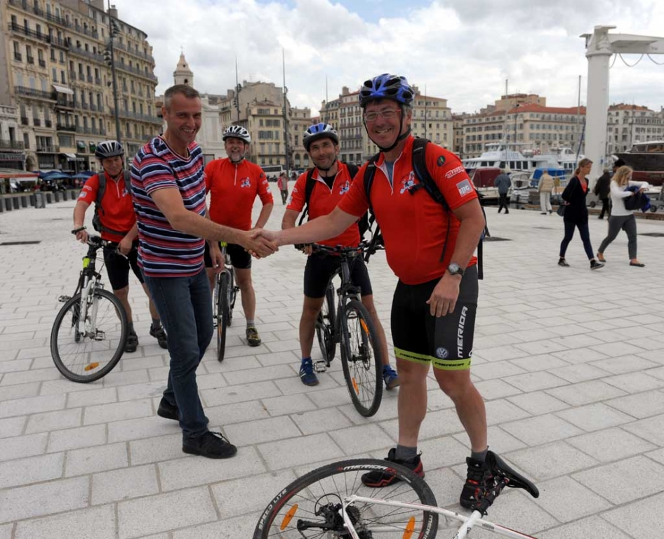 Cyklisti s primátorom Košíc Richardom Rašim