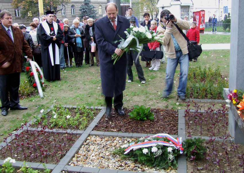 spomienkové zhromaždenie pri príležitosti 90. výročia vzniku Československa