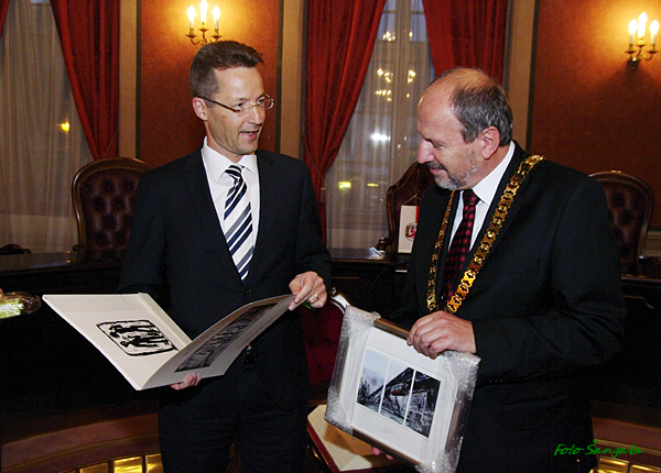 Mayor Knapik with Rector Koch from Wuppertal