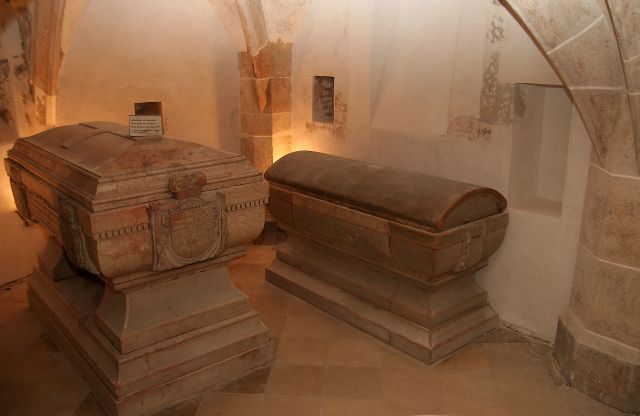 Omietku v krypte čaká ešte posledný náter a vyleštenie sarkofágu