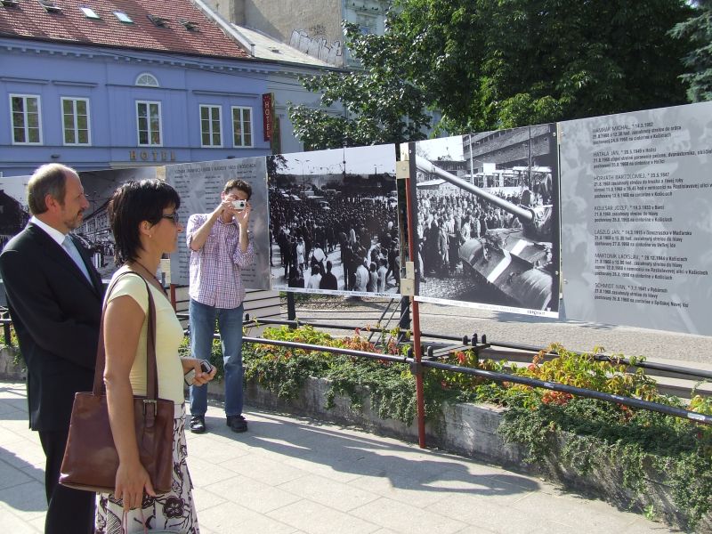Výstava fotografií na Dolnej bráne