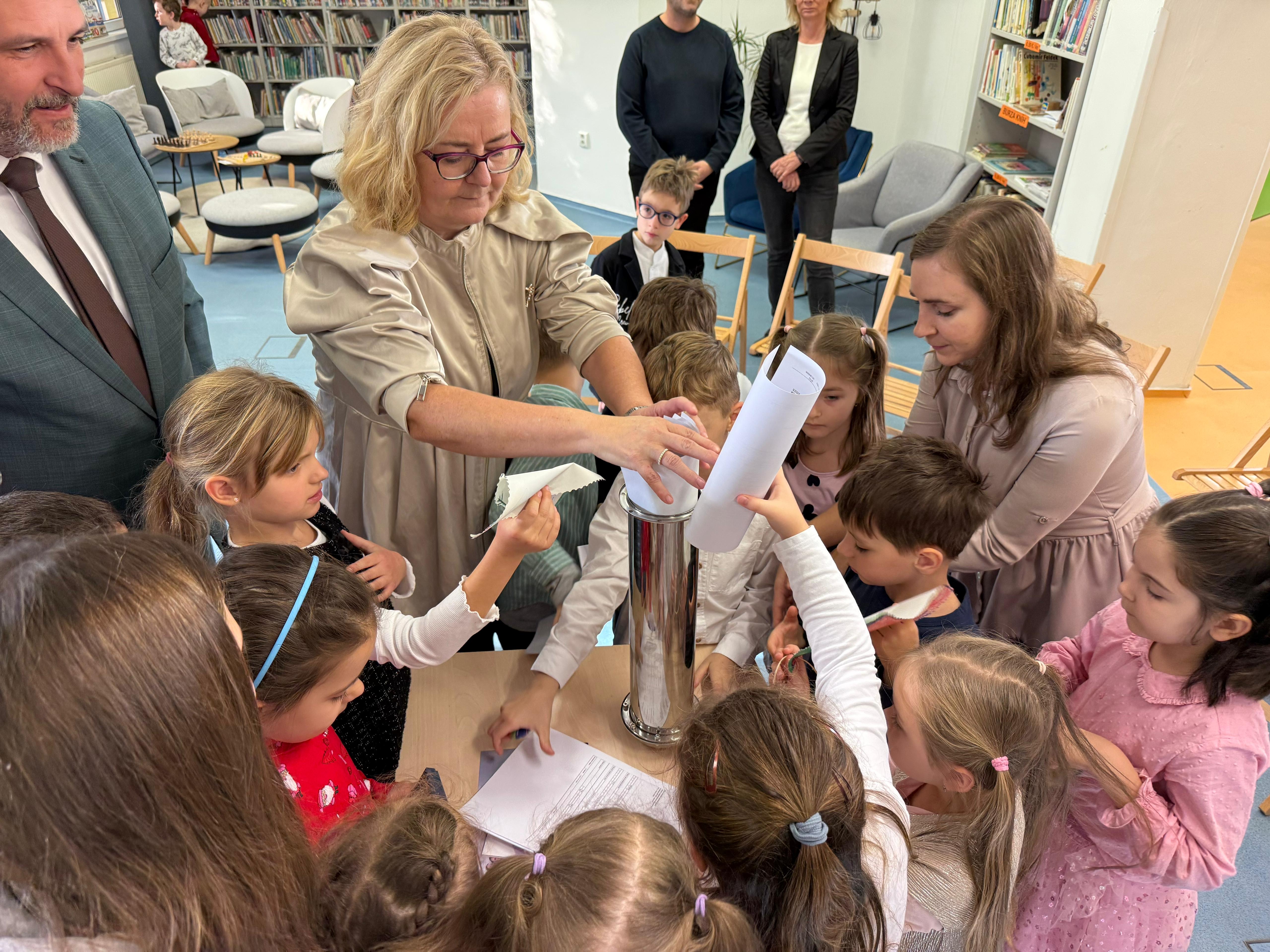 ac5e8977-a46b-44a6-a3f3-3a6b8beba17f