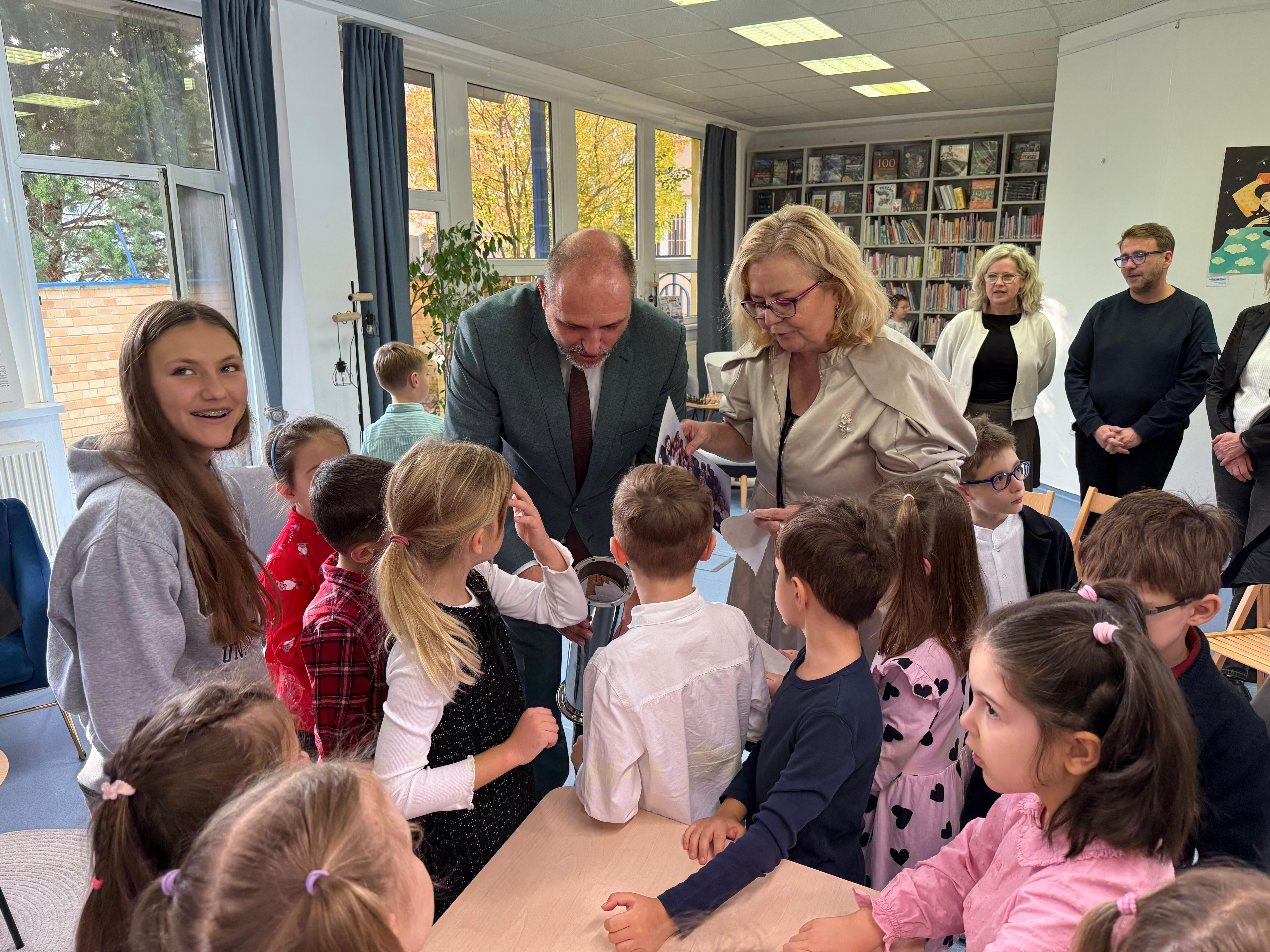 a70b6bff-87c9-4044-8c4a-6e022756c7af