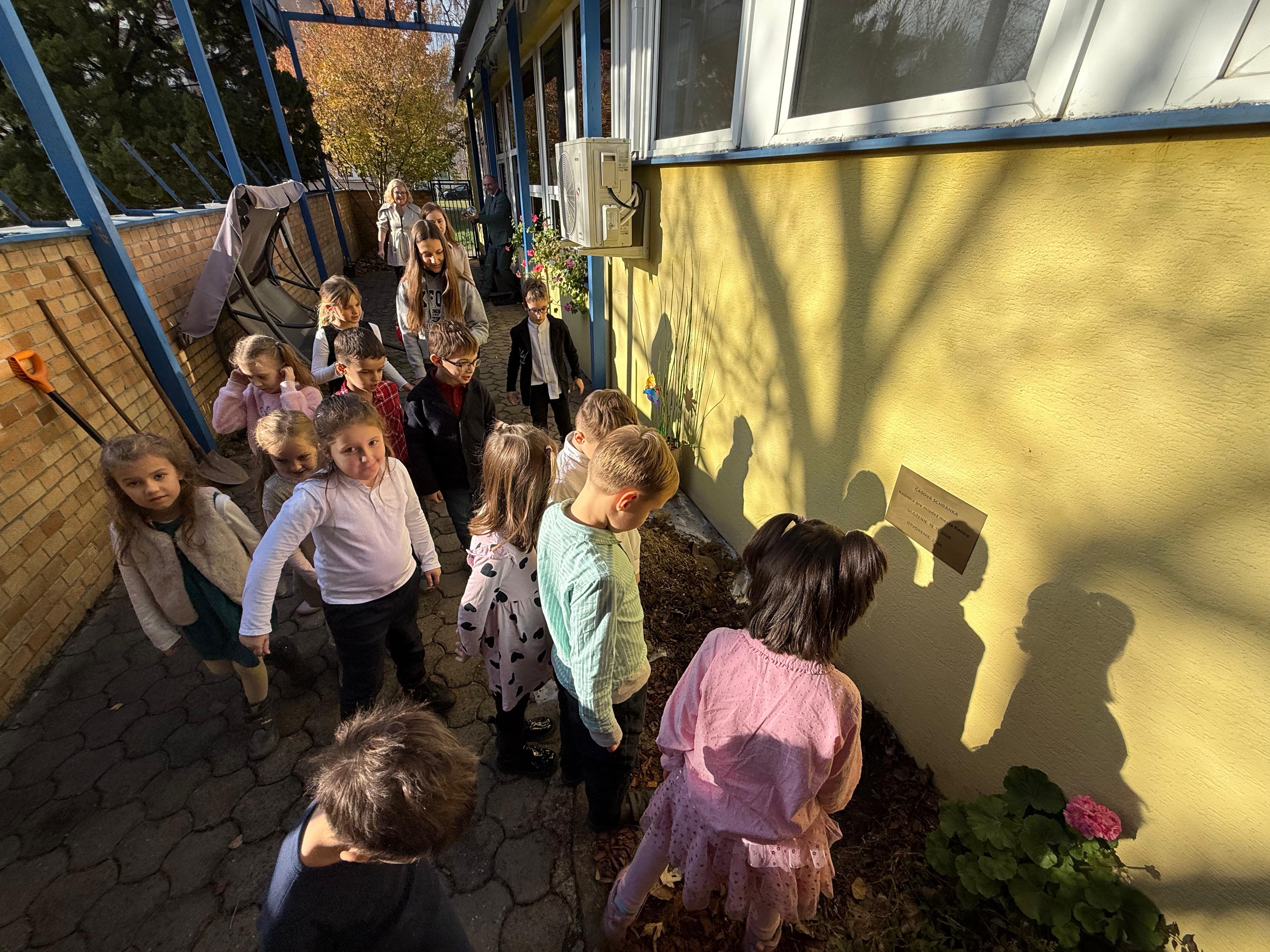 65213e23-b7a7-4b68-854e-d282ea211a82