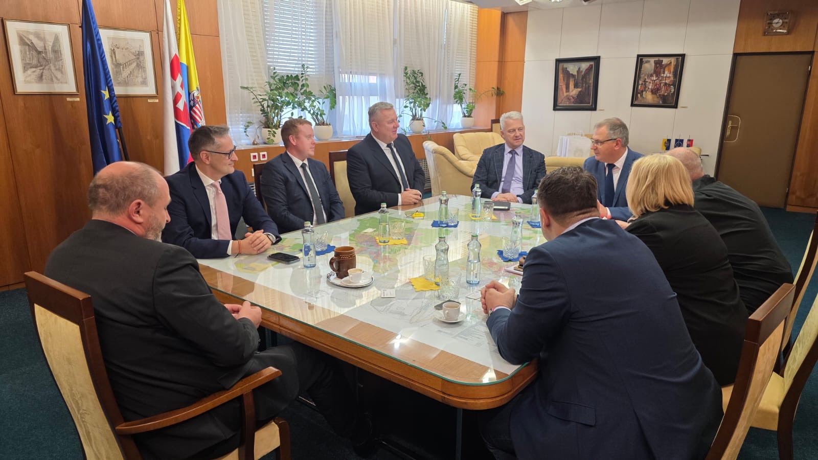 b5f30ead-dabd-4b9b-97e7-47c4a6338fc9