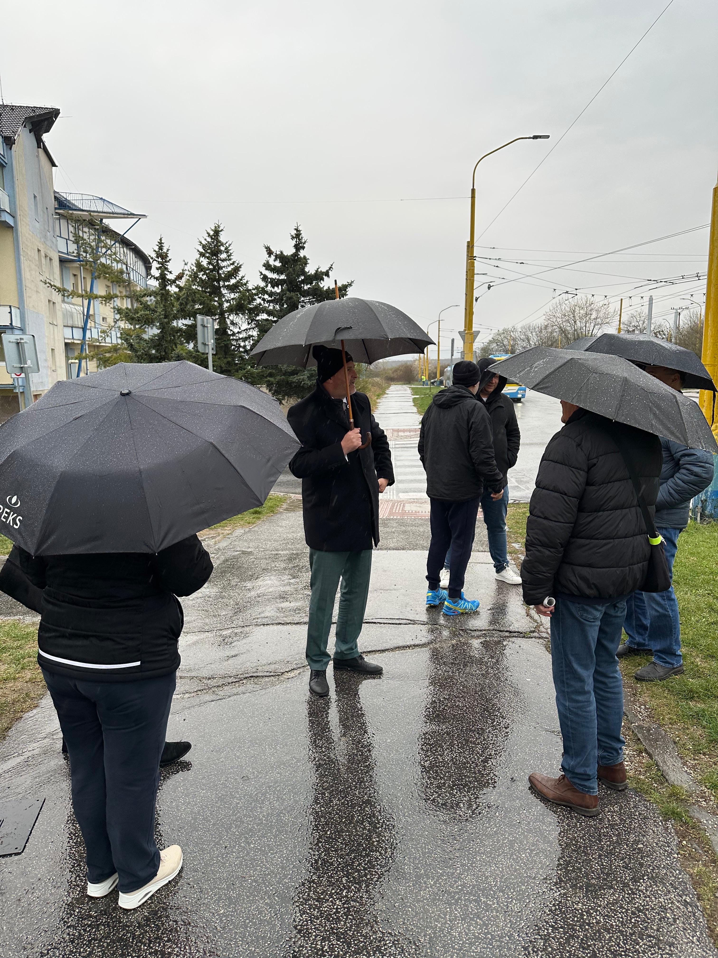 2ab83b7f-1d9d-401b-8088-9085a6c3501d