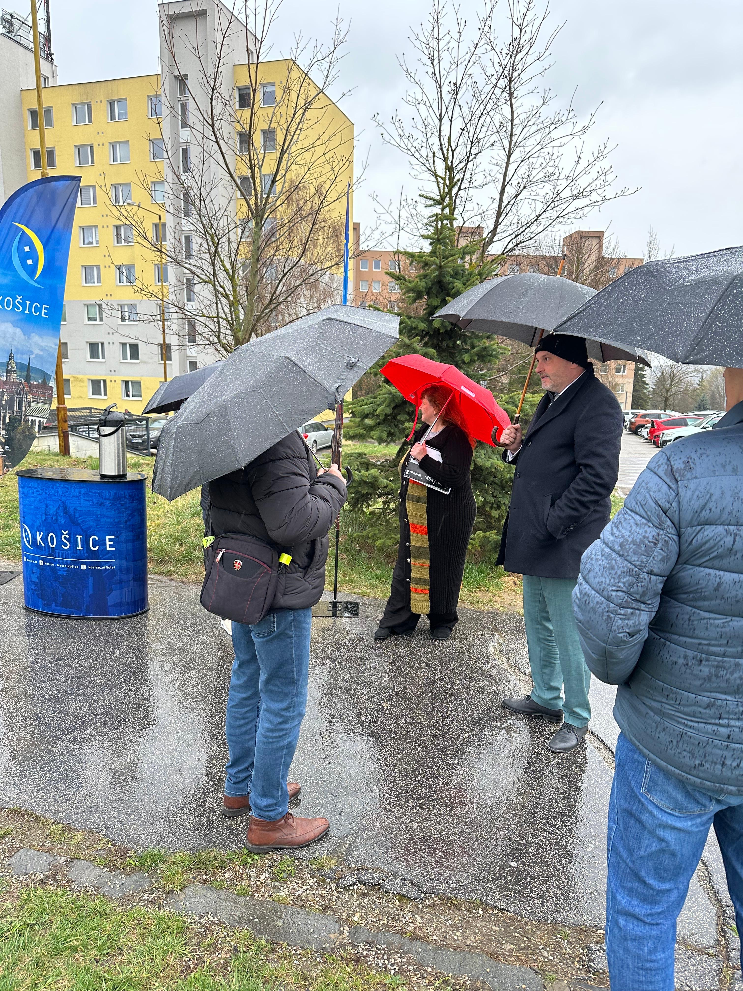 b808dc1a-adbf-40dd-bb24-e0e6535f9834