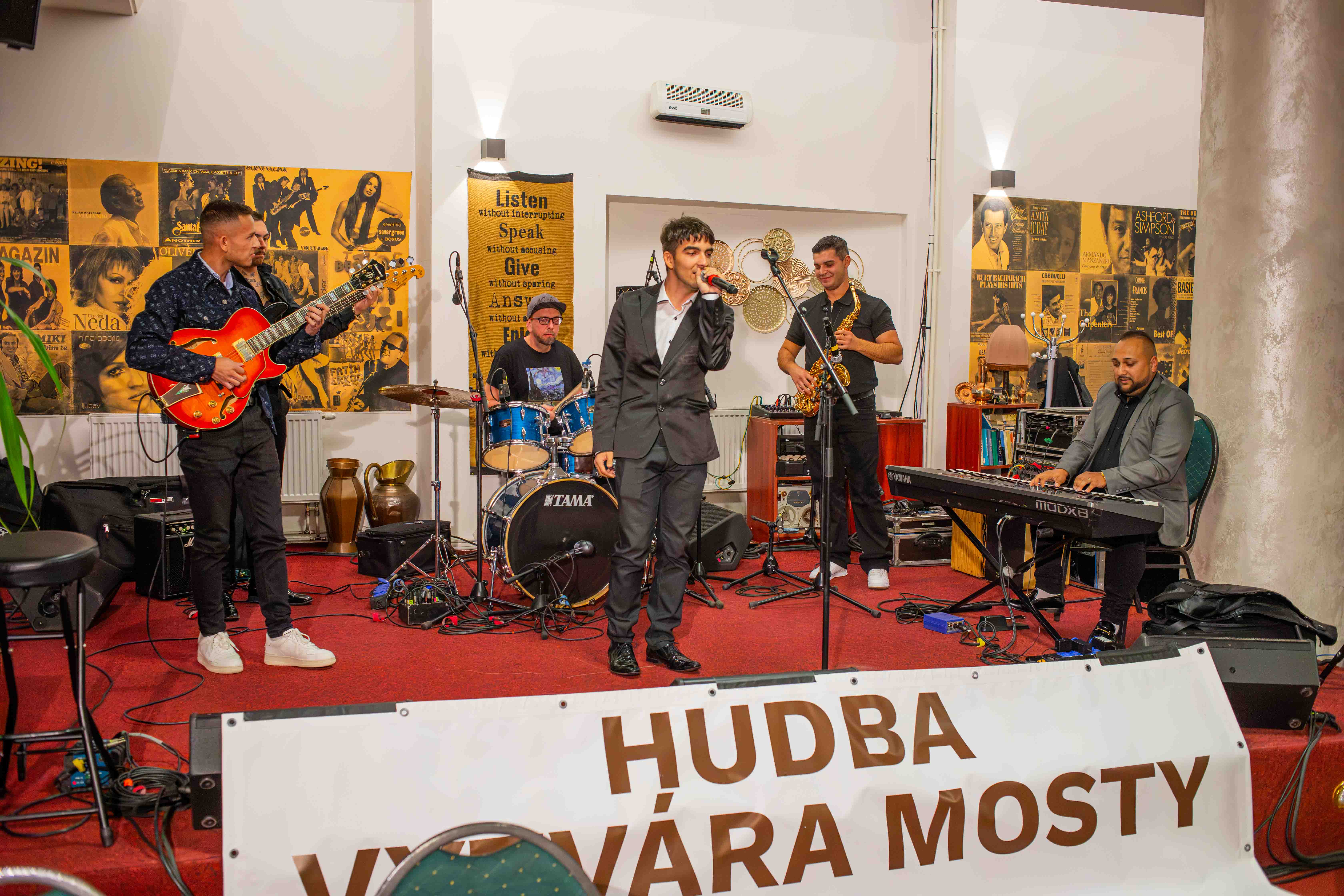2026_10_16_hudba_spaja_mosty_vysocky-5