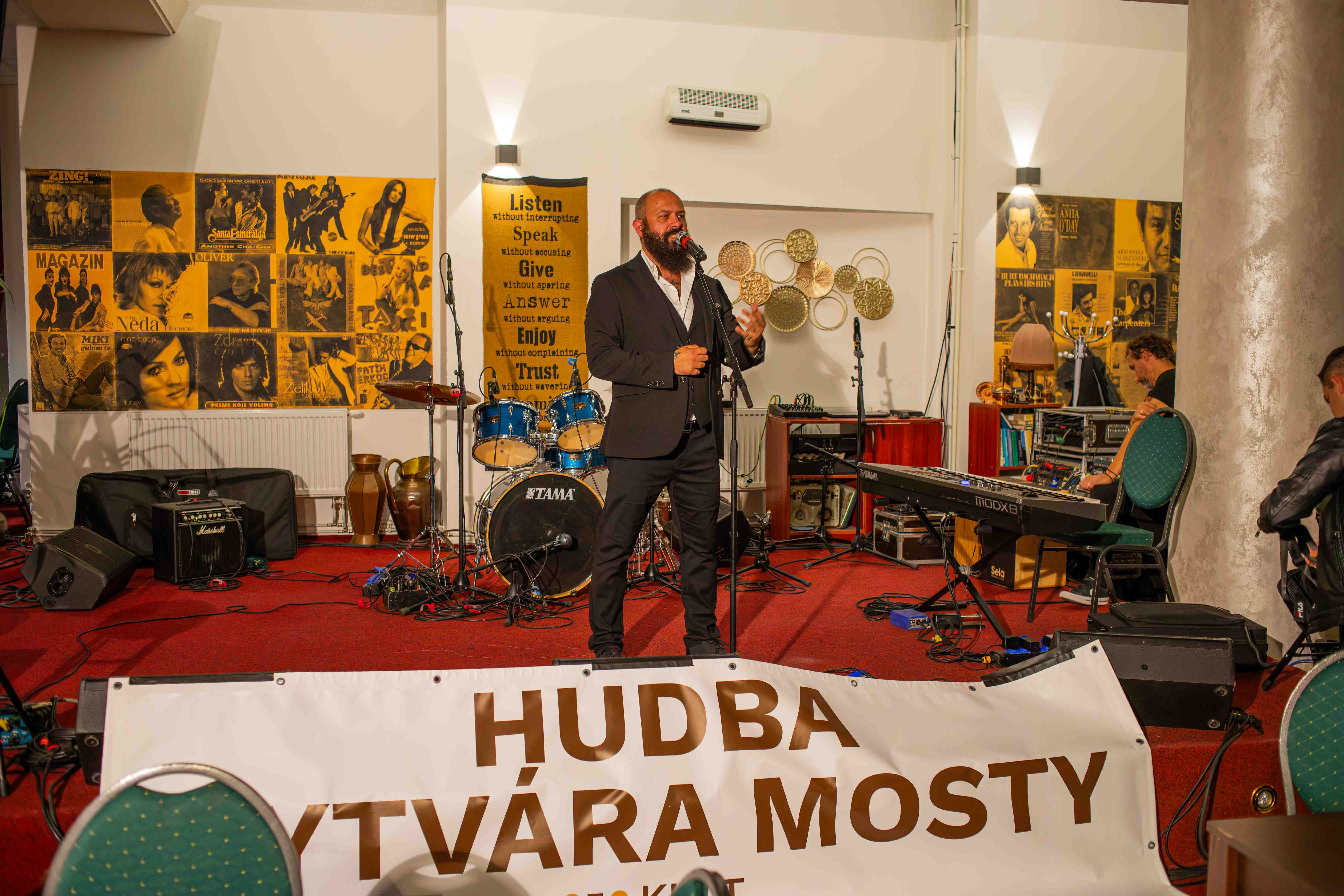 2026_10_16_hudba_spaja_mosty_vysocky-8