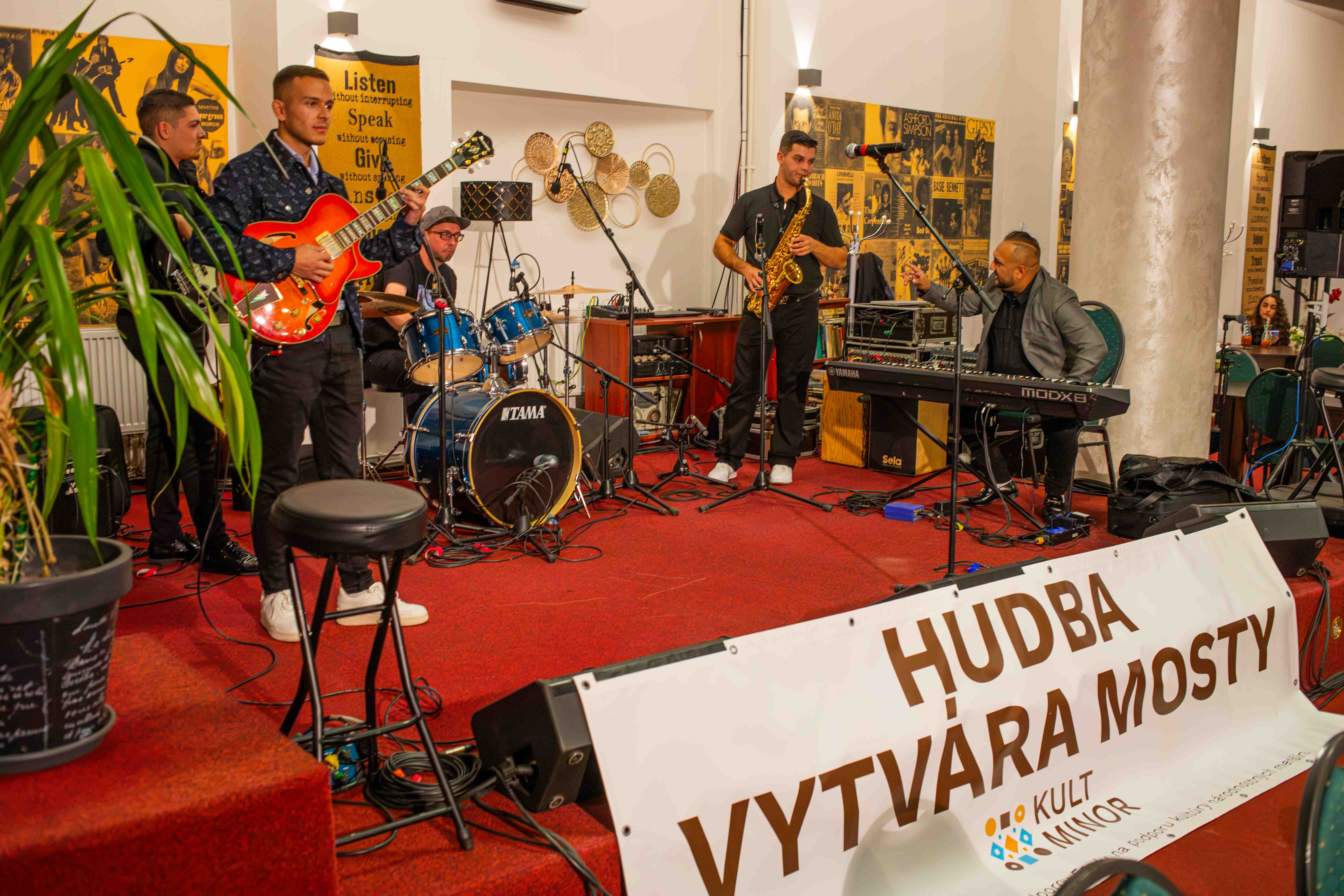 2026_10_16_hudba_spaja_mosty_vysocky-3