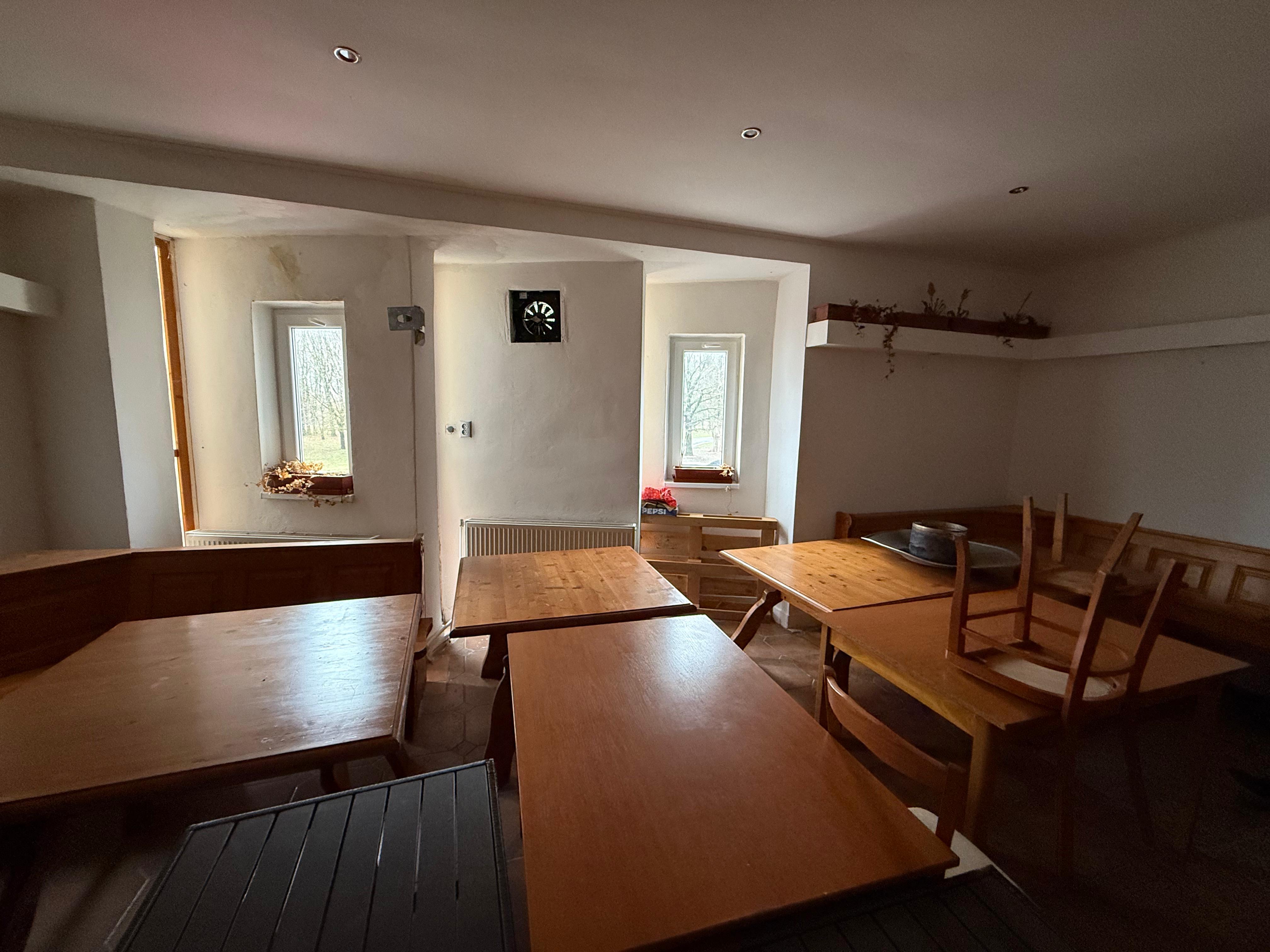 98e07af3-e2d7-4e27-b38e-f6713314d3c8