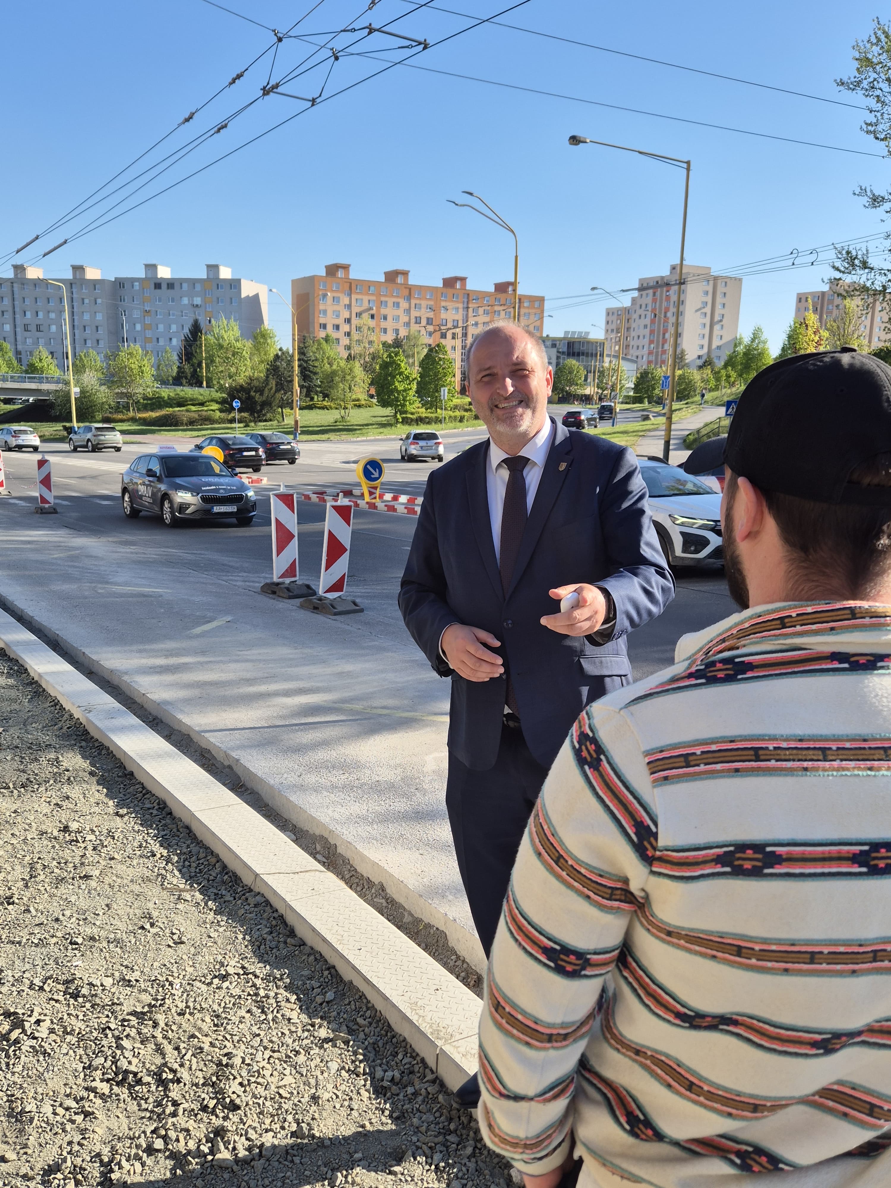 FB6ABBBD-8DF1-46A5-819A-84B90EDB79E4