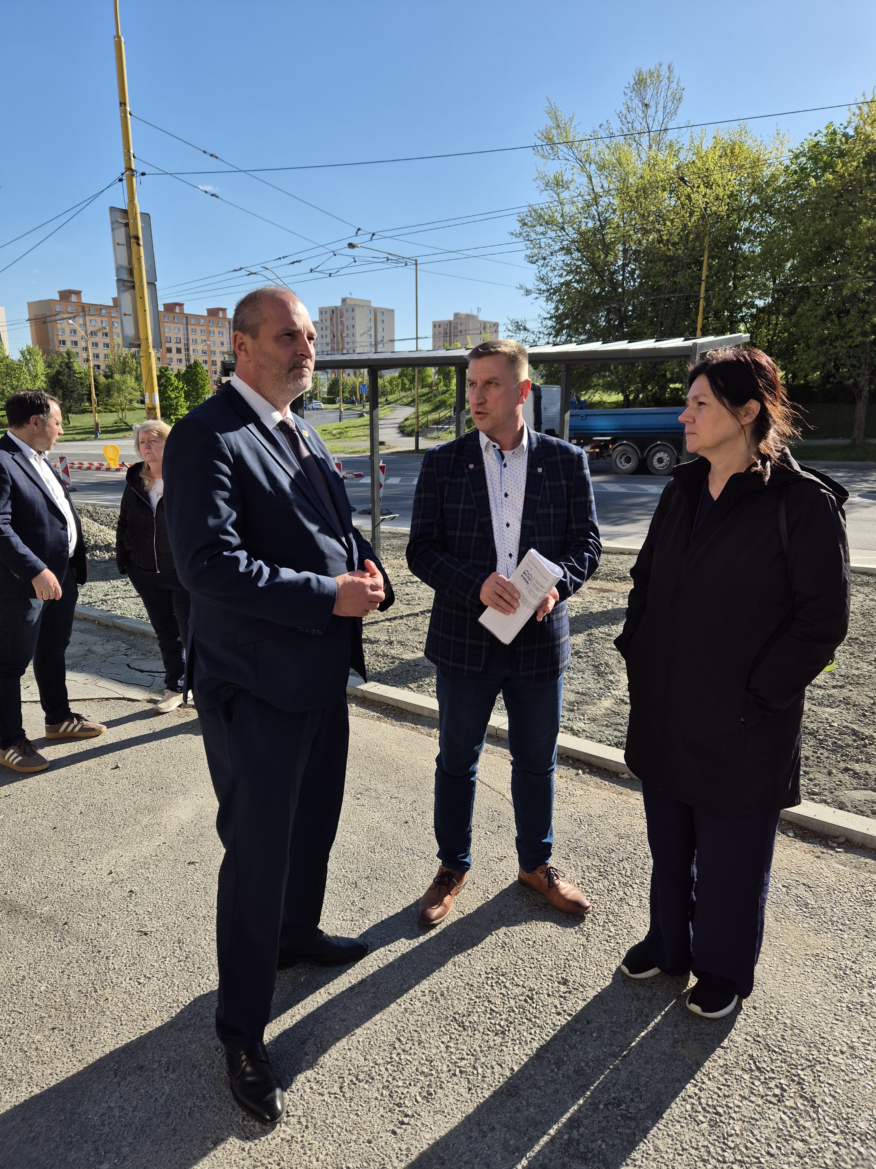 9109AF90-02BD-4FD0-90F8-7293C2C92453