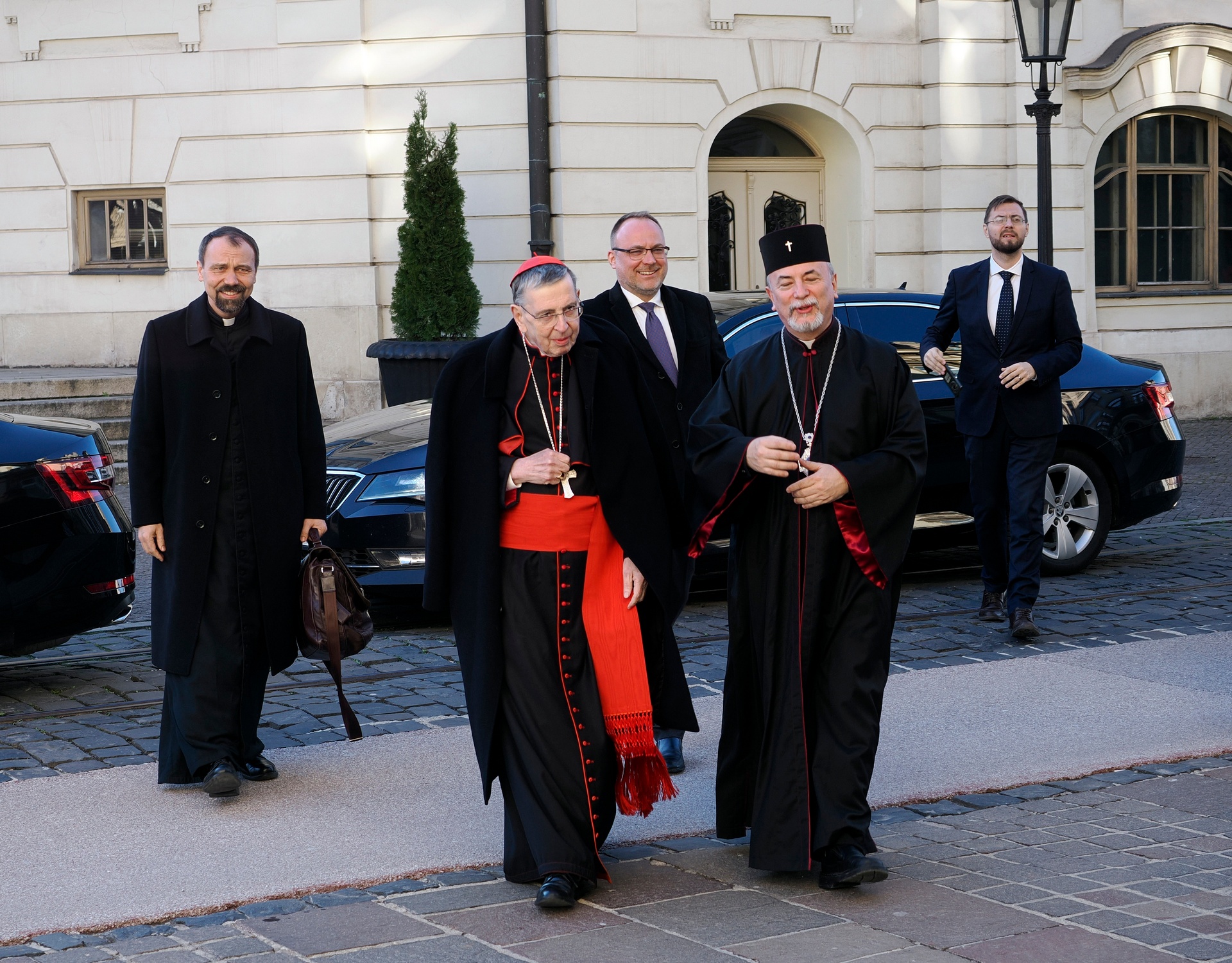 Prijatie v Historickej radnici Kardinála Kurta Kocha a splnomocnenkyňa vlády pre cirkvi a  arcibiskupa vladyka Cyrila Vasiľa