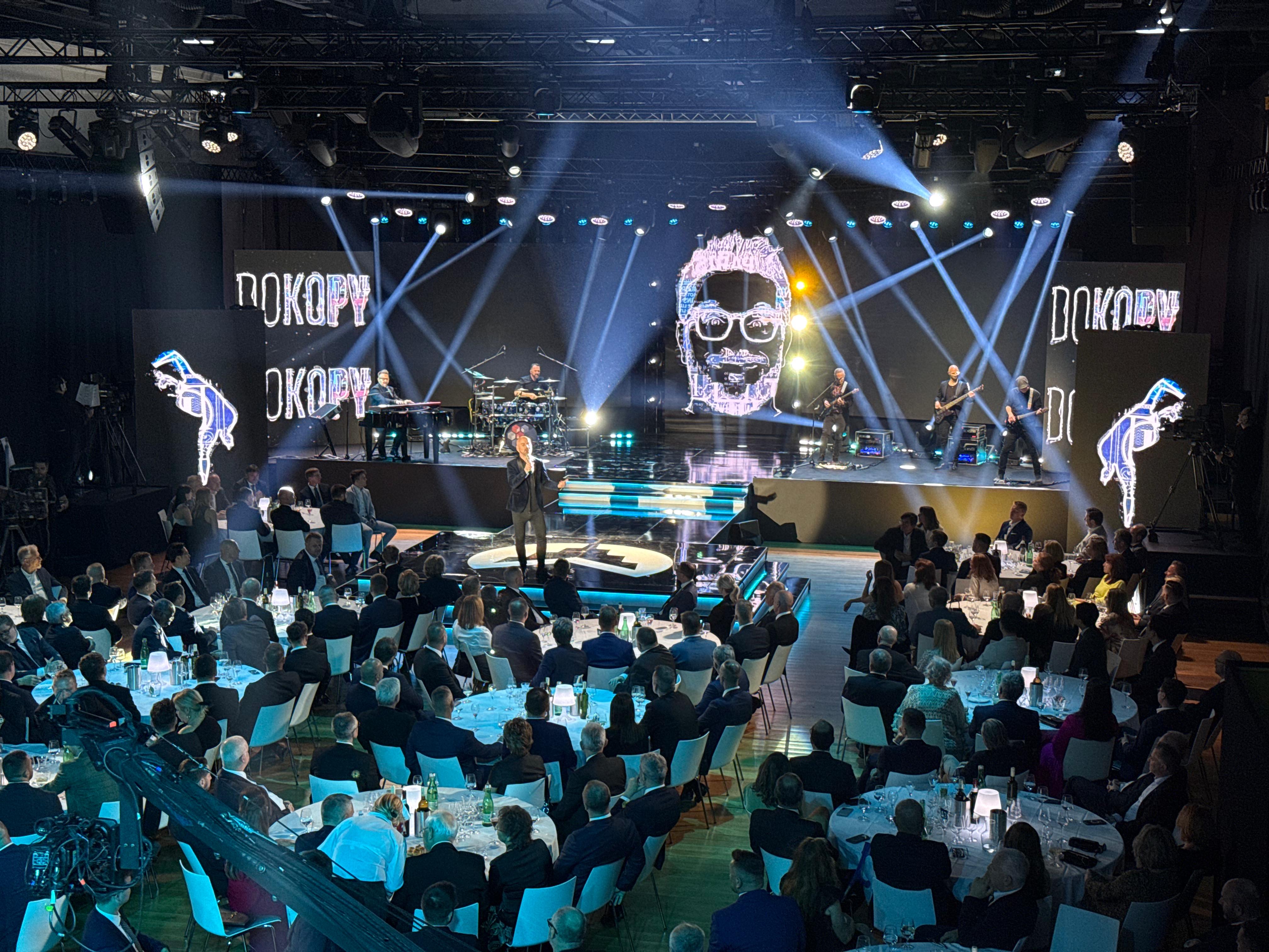 fe1b40bd-04f1-4115-920c-9cc815e2fe61