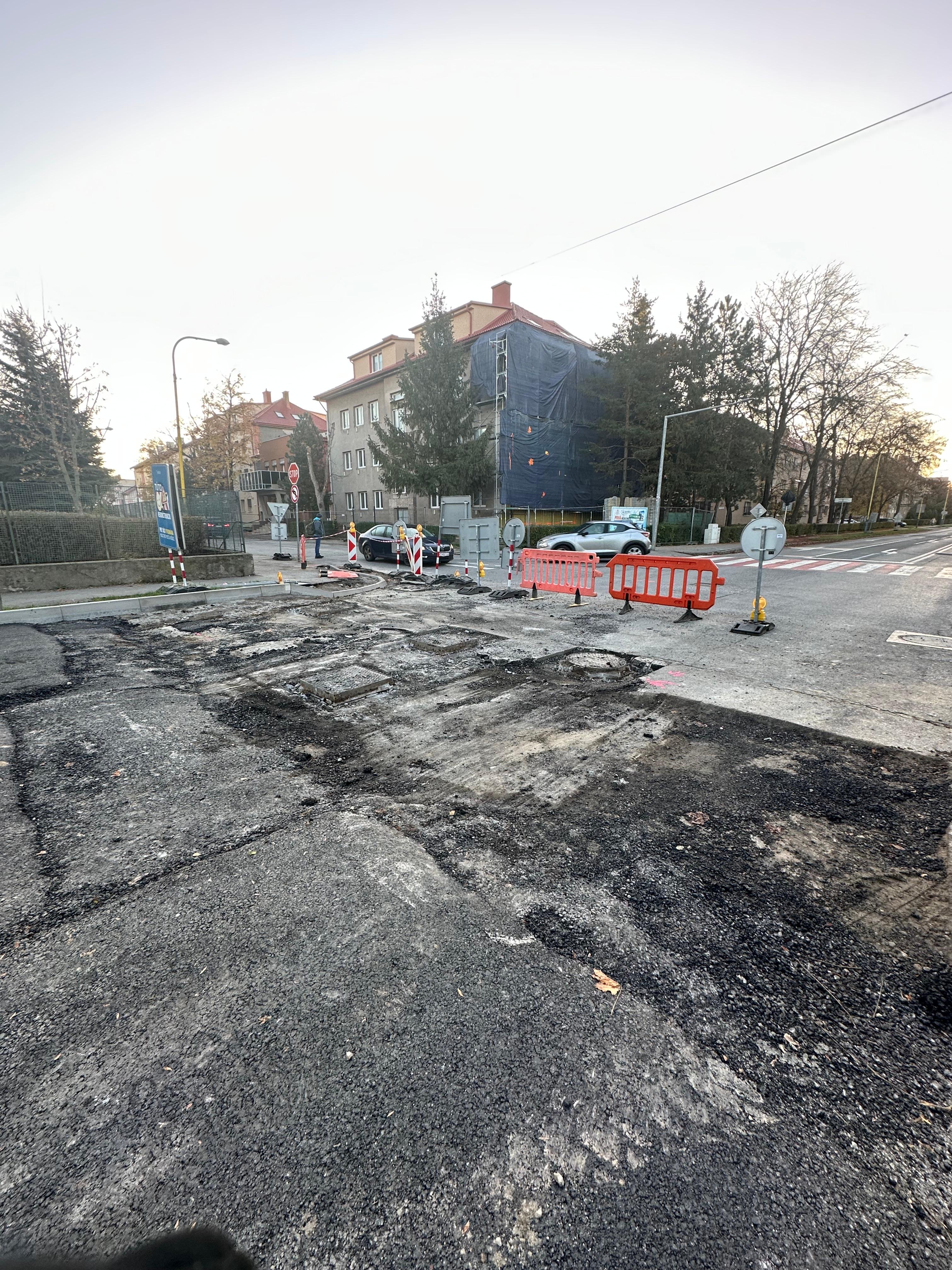 f1bf6212-6624-423b-8a47-fc0cd45cc750