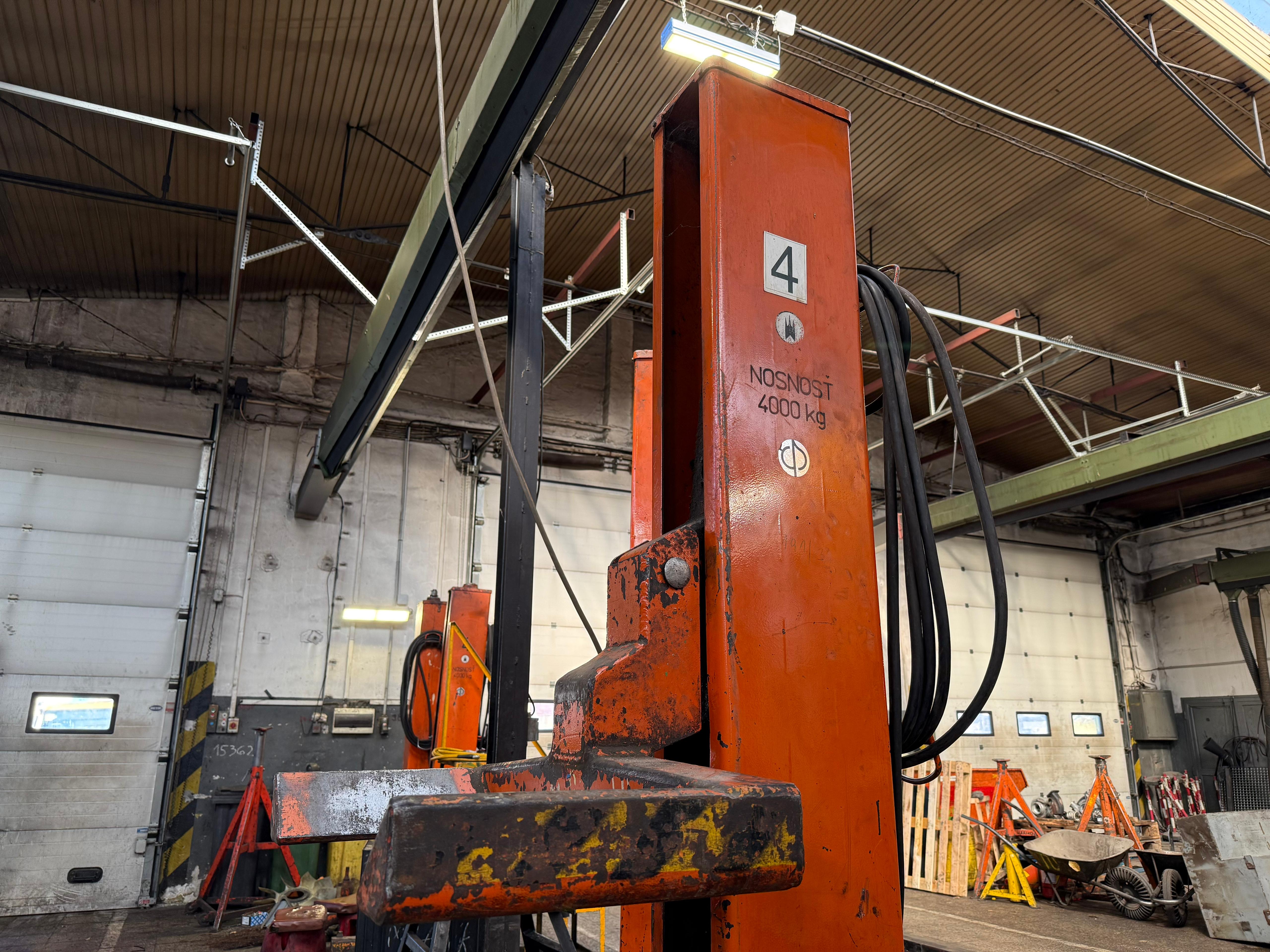 b0e256f9-d165-486c-8350-ea8aac66f5d5