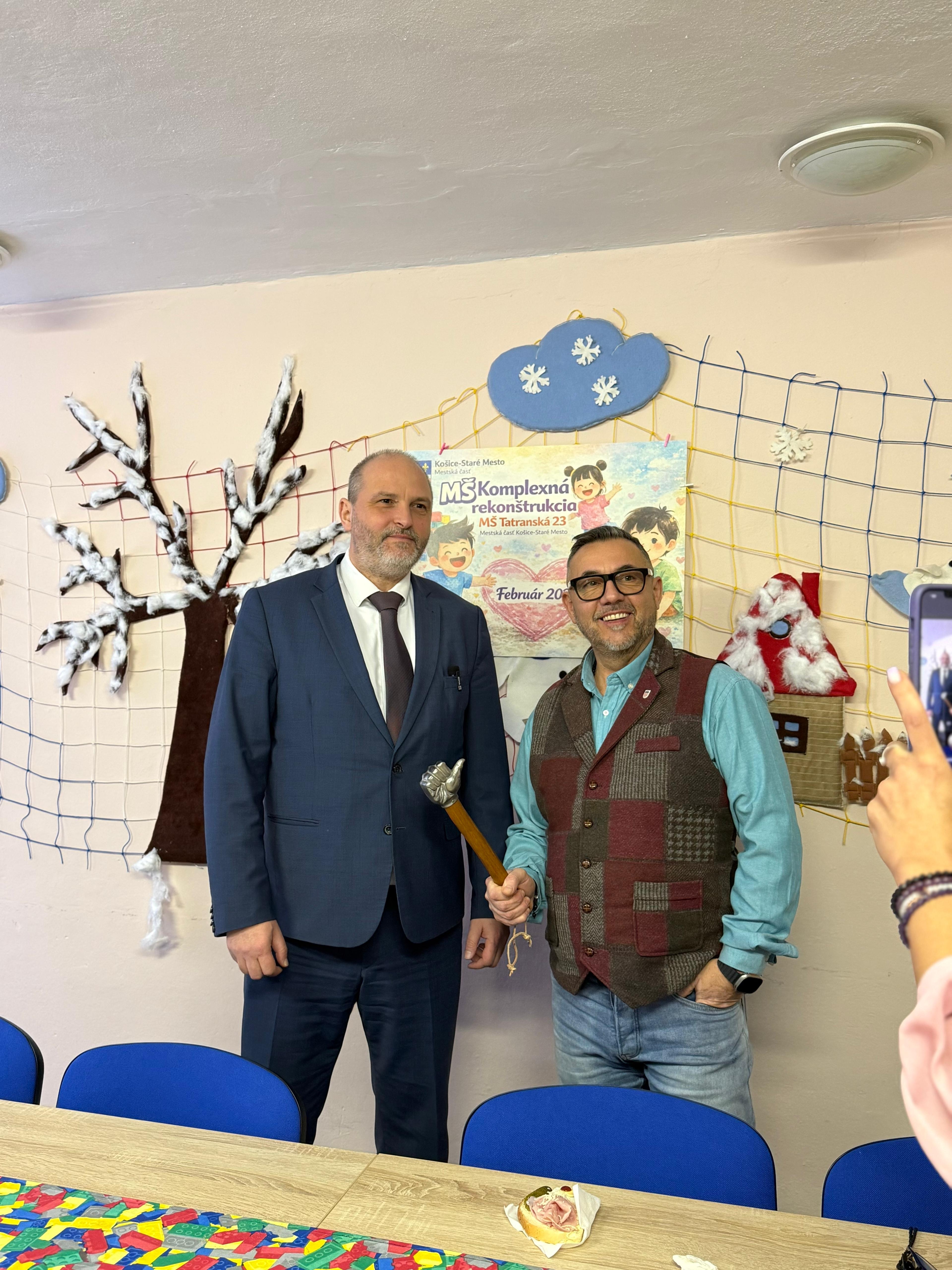 d8ae3c51-e686-495d-a54d-f7822b980e46