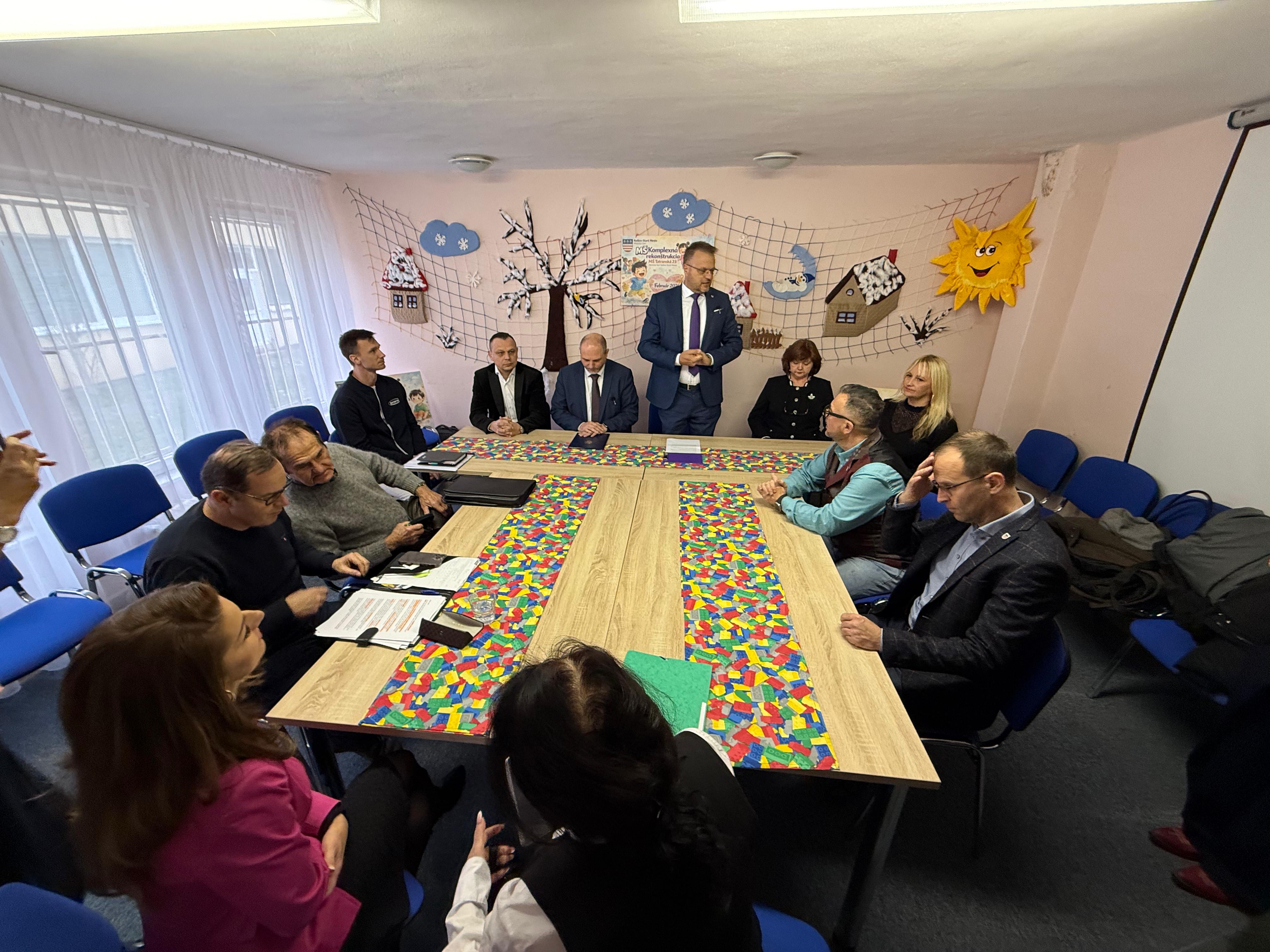 3f18ebb4-c143-44e4-a9c0-7459b2f262e0